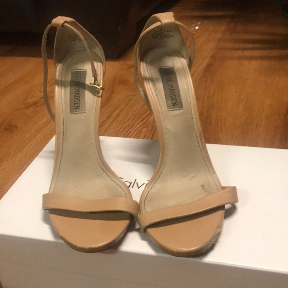 Nude minimalist heels.